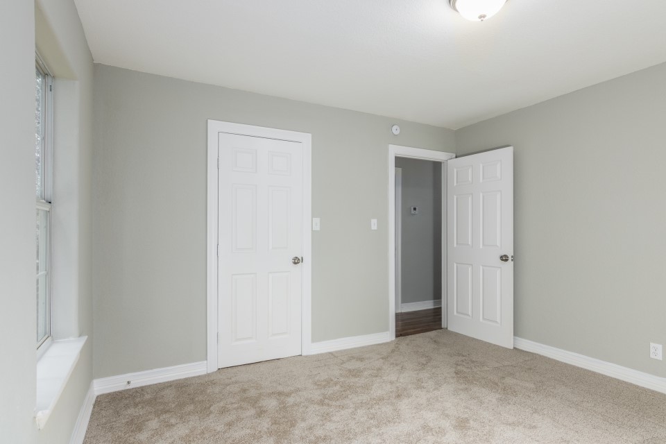 512 North Inwood Drive Bridge City, TX 77611 - Photo 17 of 18 a view of an empty room