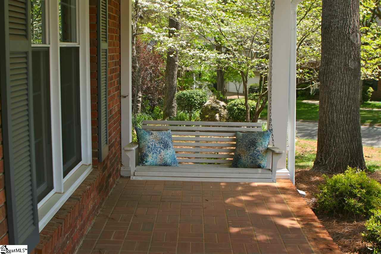 100 Shefford Court Greer, SC 29650 - Photo 4 of 36 Gallery Image 4