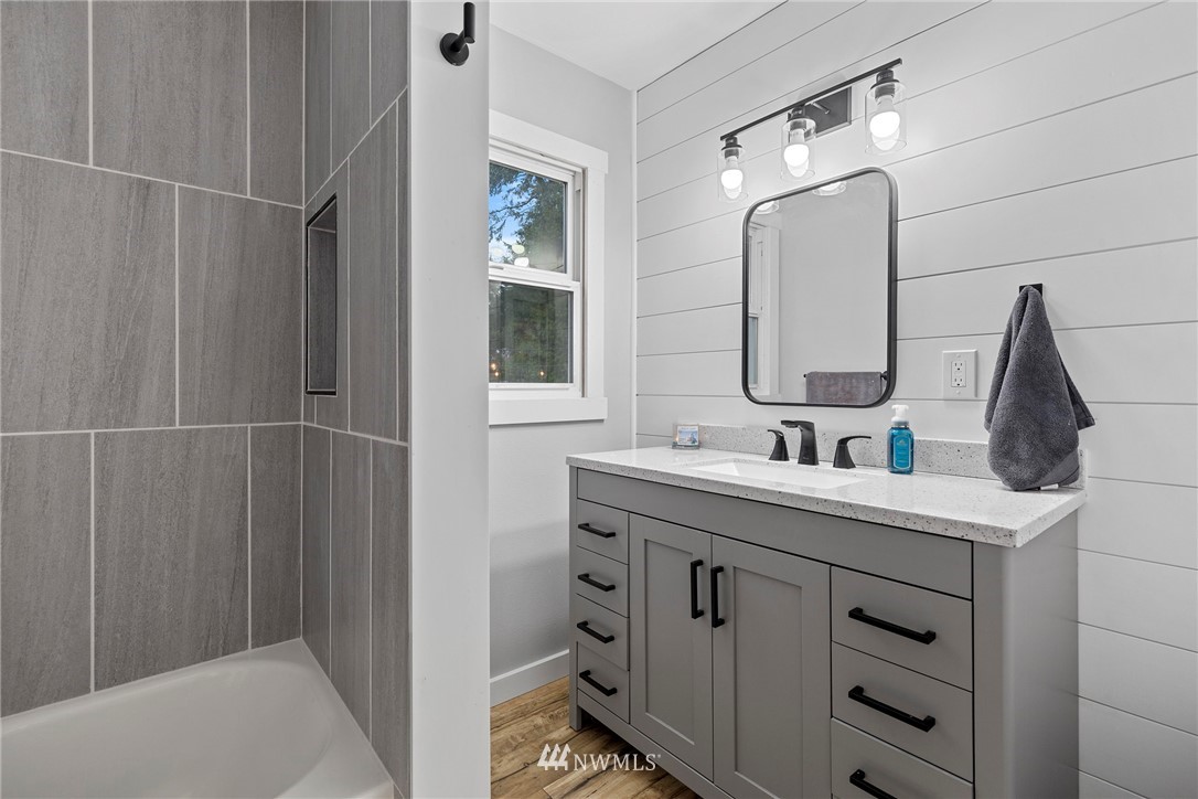 3720 Grandview Road Ferndale, WA 98248 - Photo 14 of 35