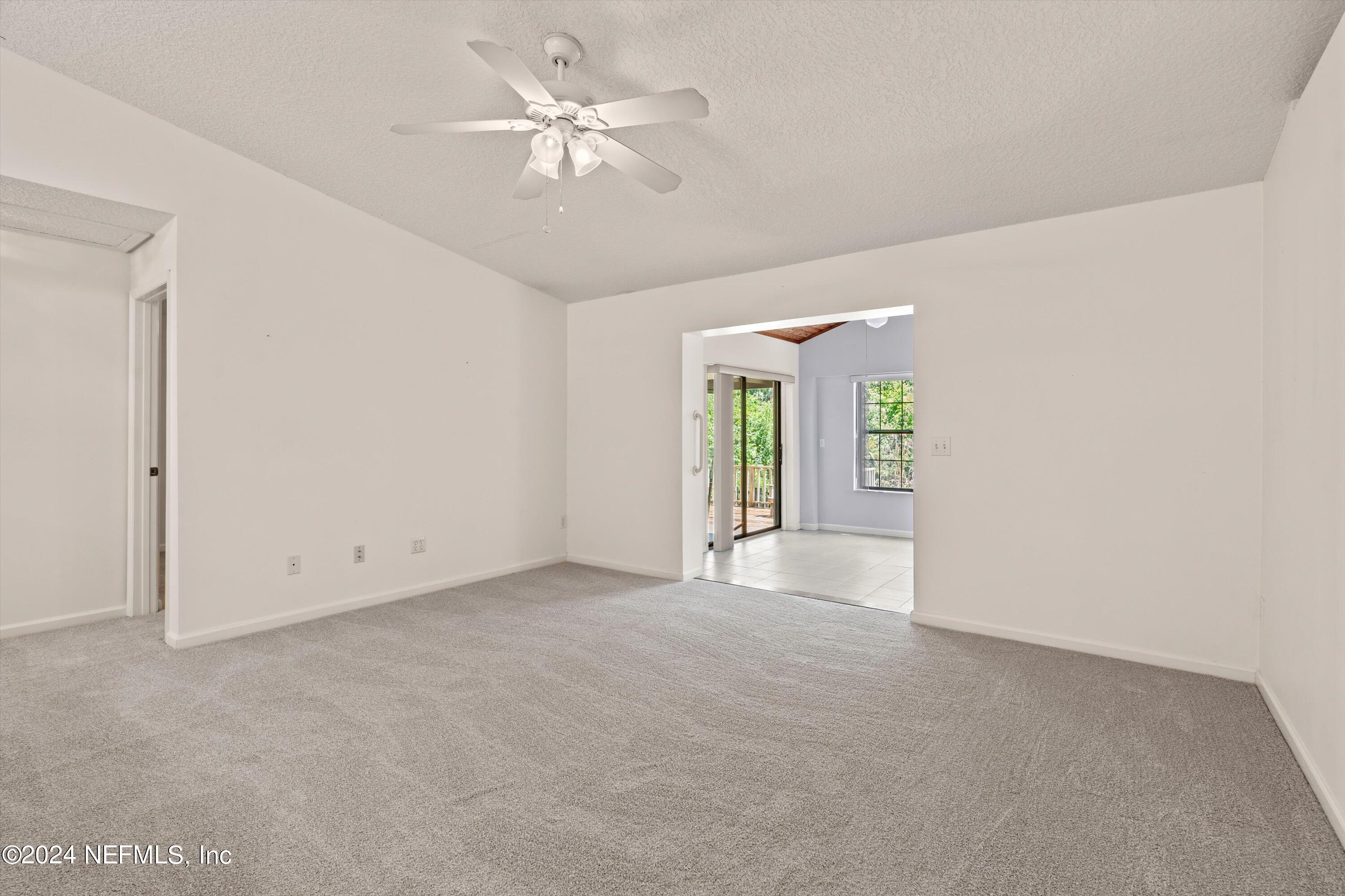 305 Wisteria Road St. Augustine, FL 32086 - Photo 8 of 29 08-Living Room