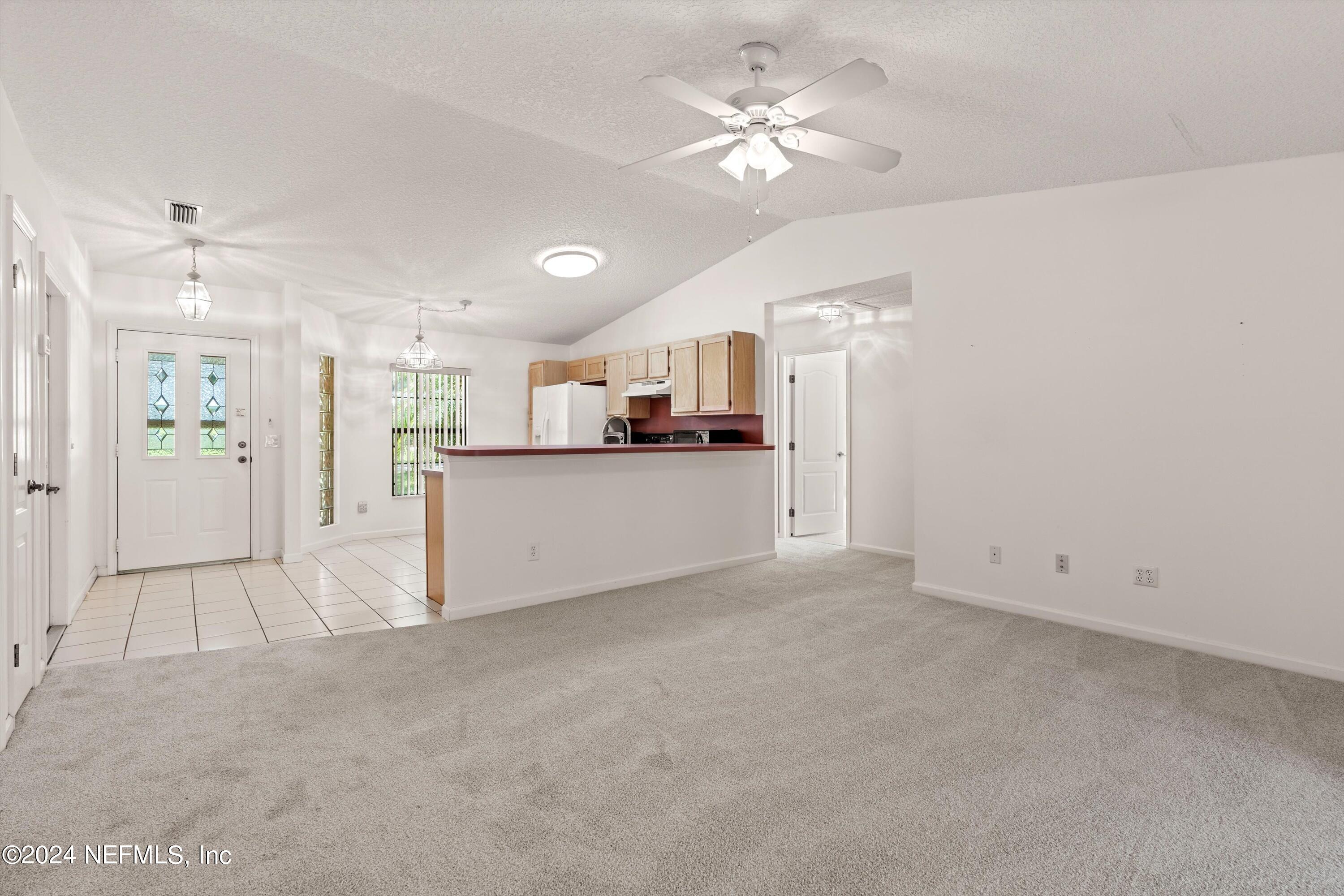 305 Wisteria Road St. Augustine, FL 32086 - Photo 9 of 29 09-Living Room