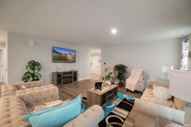 $320,000 | 2751 Sand Hollow Drive, Lebanon, IN 46052