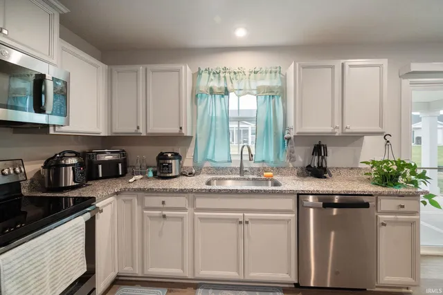 $320,000 | 2751 Sand Hollow Drive, Lebanon, IN 46052