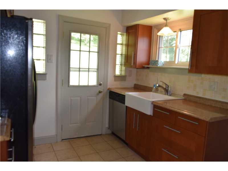 222 Hazel Road Penn Hills, PA 15235 - Photo 5 of 15 Kitchen.