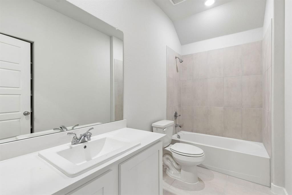 1140 Del Rio Drive Lavon, TX 75166 - Photo 24 of 32 Bathroom in the Oscar home plan by Trophy Signature Homes – REPRESENTATIVE PHOTO