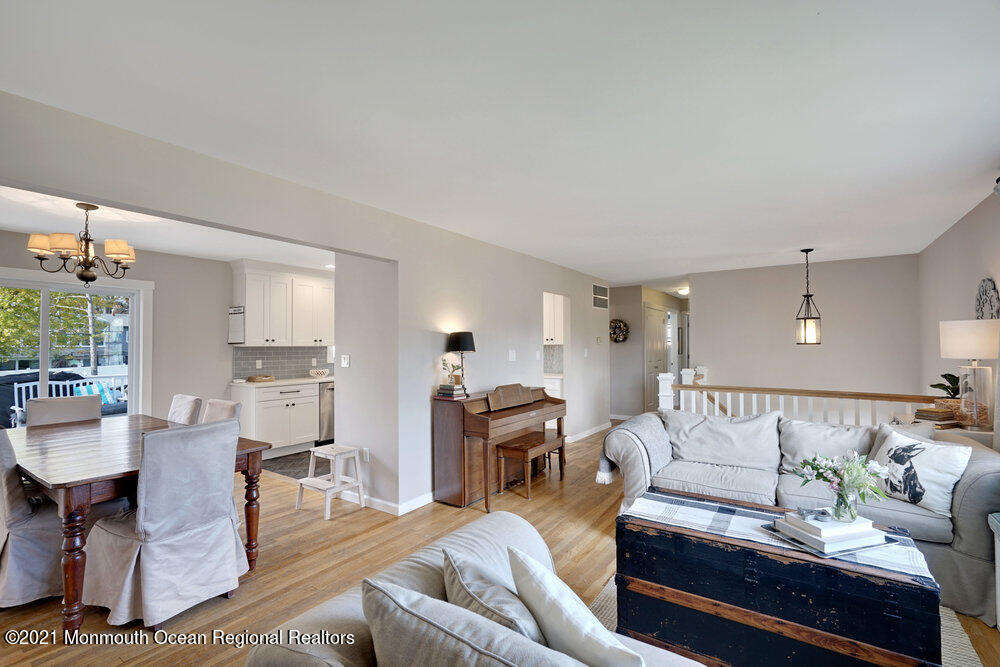 557 Summit Drive Point Pleasant, NJ 08742 - Photo 7 of 41 a living room with furniture and wooden floor