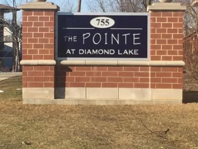 $2,200 | 755 North Diamond Lake Road, Unit 304, Mundelein, IL 60060