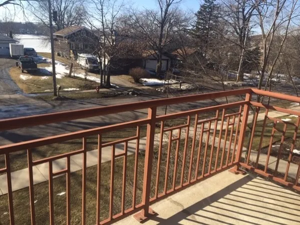 $2,200 | 755 North Diamond Lake Road, Unit 304, Mundelein, IL 60060