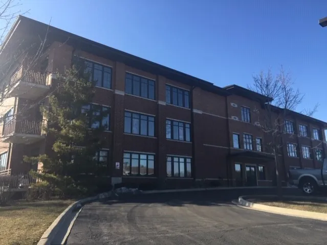$2,200 | 755 North Diamond Lake Road, Unit 304, Mundelein, IL 60060