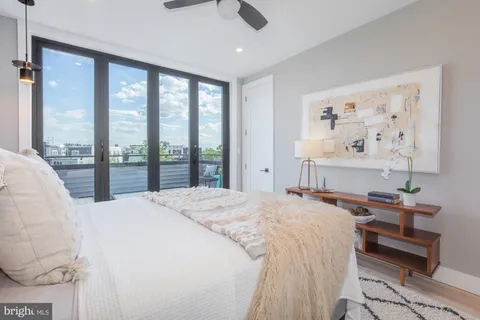 $875,000 | 1332 G Street Southeast, Unit 3, Washington, DC 20003