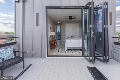 $875,000 | 1332 G Street Southeast, Unit 3, Washington, DC 20003