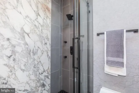 $875,000 | 1332 G Street Southeast, Unit 3, Washington, DC 20003