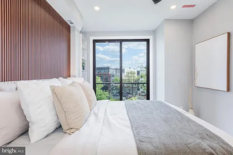 $875,000 | 1332 G Street Southeast, Unit 3, Washington, DC 20003