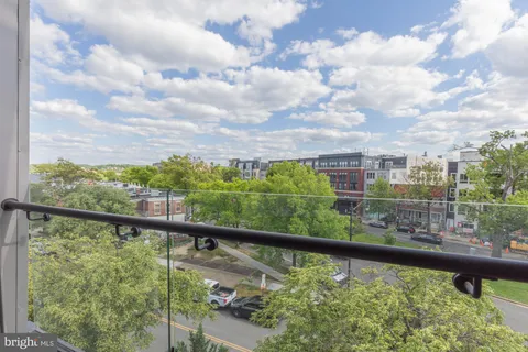 $875,000 | 1332 G Street Southeast, Unit 3, Washington, DC 20003