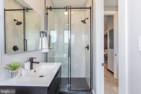 $875,000 | 1332 G Street Southeast, Unit 3, Washington, DC 20003