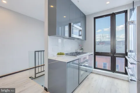 $875,000 | 1332 G Street Southeast, Unit 3, Washington, DC 20003