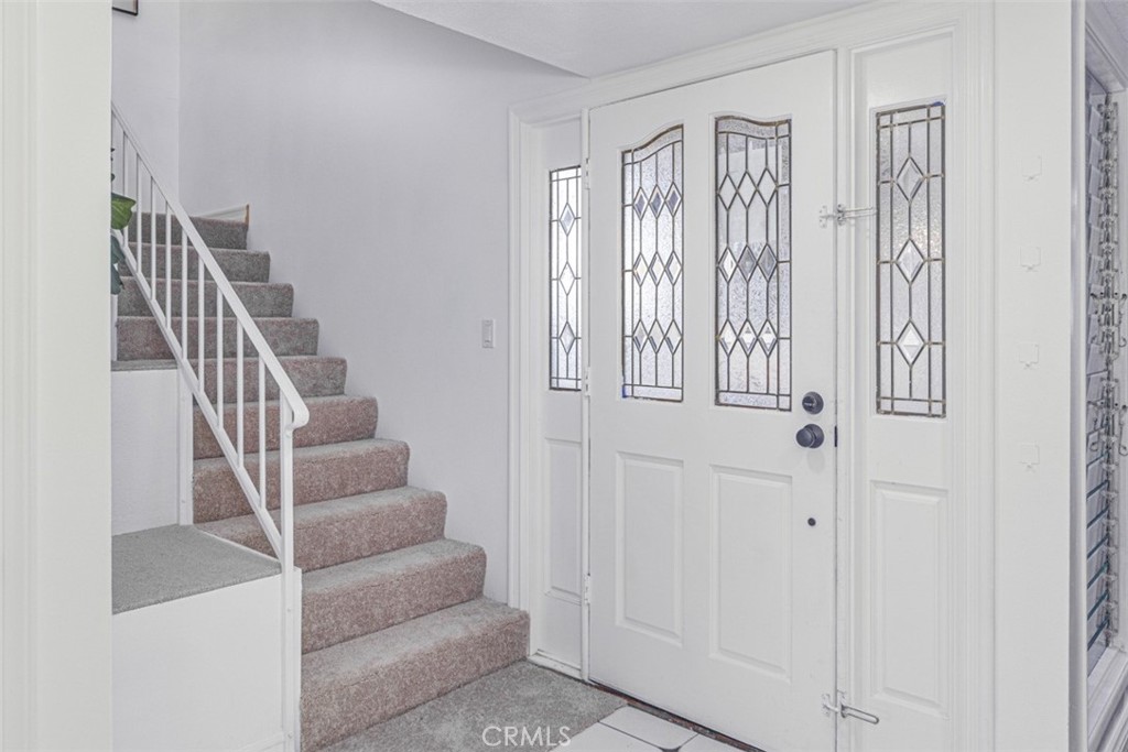 1688 North Shaffer Street Orange, CA 92867 - Photo 4 of 38