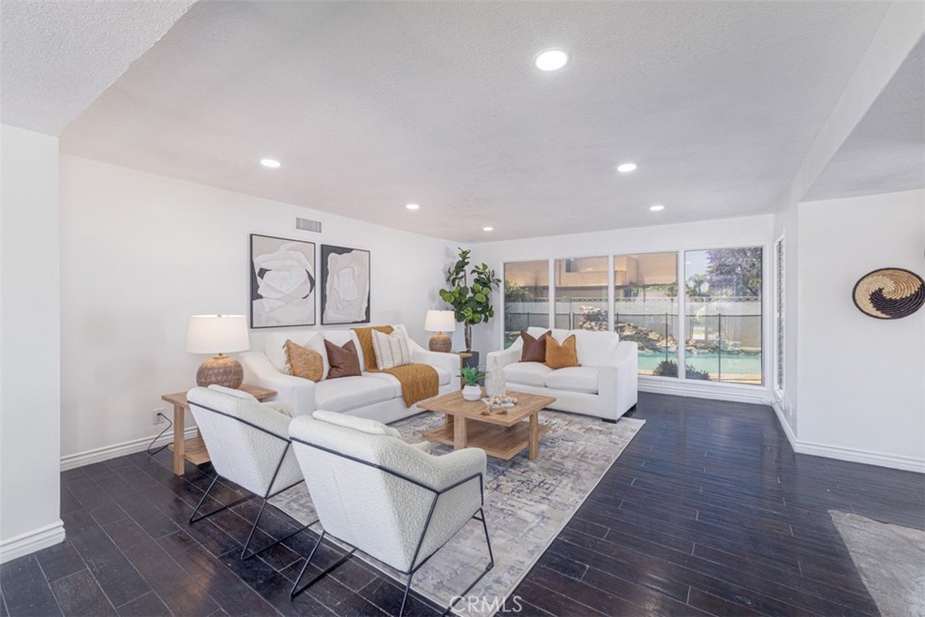 1688 North Shaffer Street Orange, CA 92867 - Photo 5 of 38