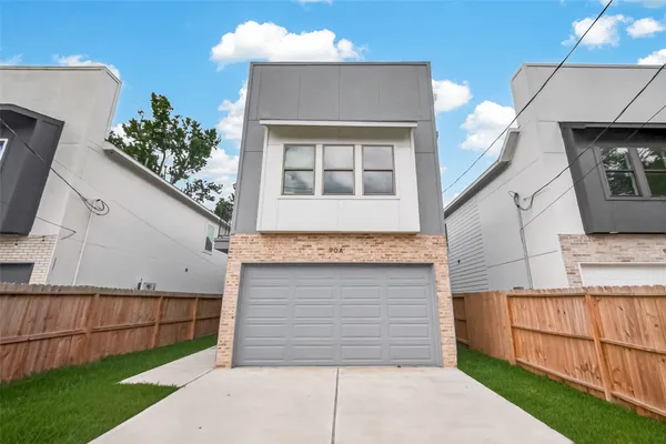 $380,000 | 90 Burress Street, Unit A, Houston, TX 77022
