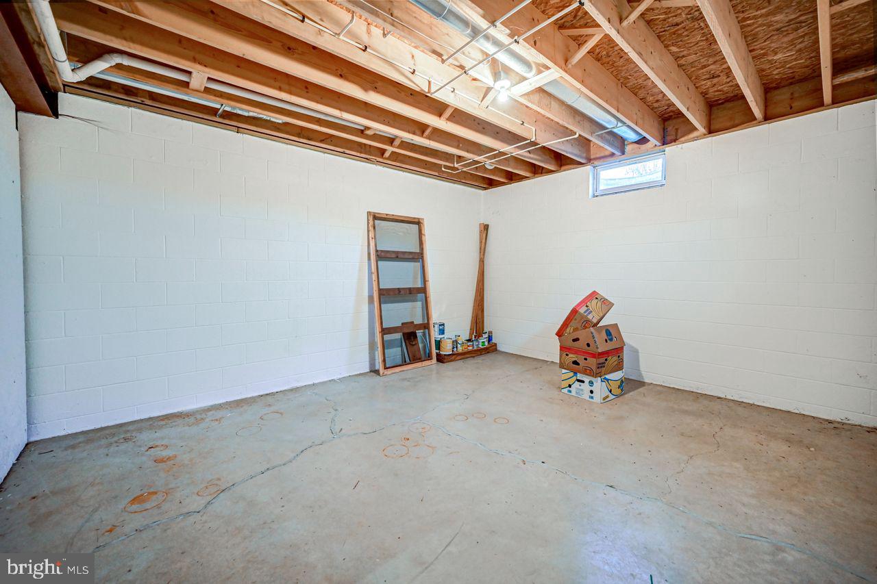 1537 Snyder Corner Road Red Lion, PA 17356 - Photo 40 of 50 a view of a indoor garage