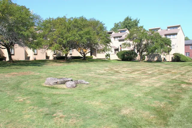 $249,900 | 177 Spring Street, Unit 177, Wethersfield, CT 06109