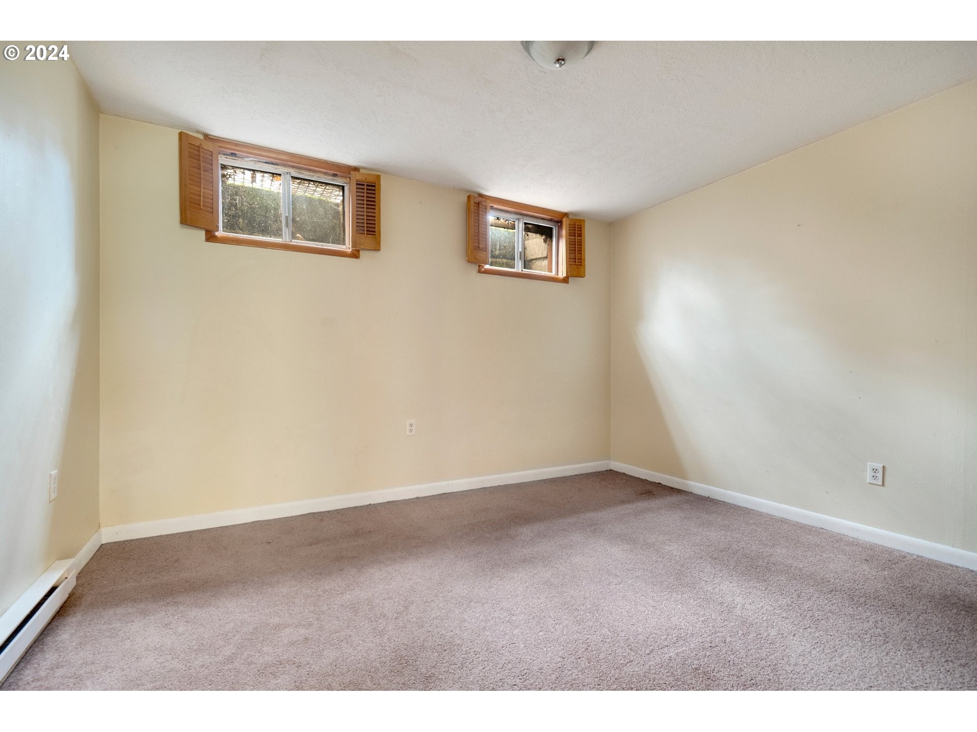 7001 East Loop Road Stevenson, WA 98648 - Photo 42 of 48 a view of an empty room