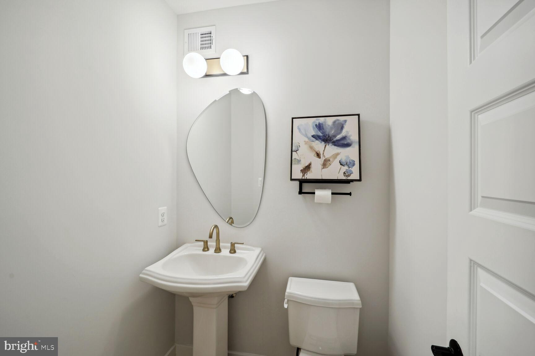 5104 Randolph Road Rockville, MD 20852 - Photo 15 of 62 Powder Room