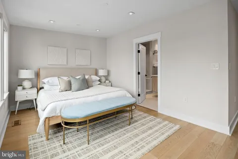 $850,000 | 330 16th Street Southeast, Unit 2, Washington, DC 20003