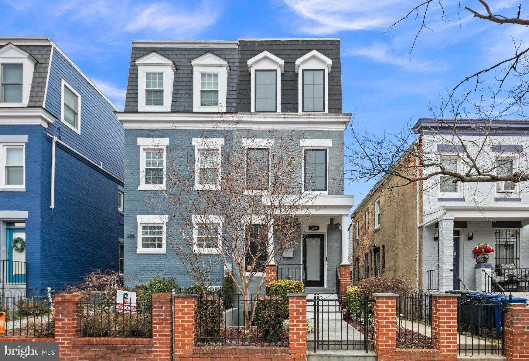 330 16th Street Southeast, Unit 2 Washington, DC 20003 - Photo 2 of 32 A Gorgeous Penthouse Condo!