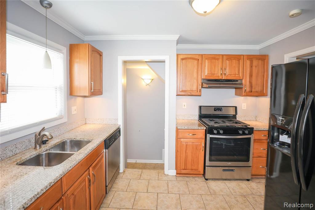 1334 East 10 Mile Road Ferndale, MI 48220 - Photo 9 of 29