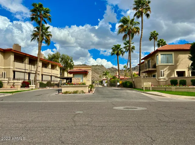 $1,985 | 10255 North 12th Place, Unit 3, Phoenix, AZ 85020