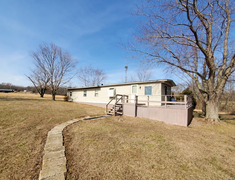 39 Racking Horse Lane Murphysboro, IL 62966 - Photo 1 of 12 Gallery Image 1