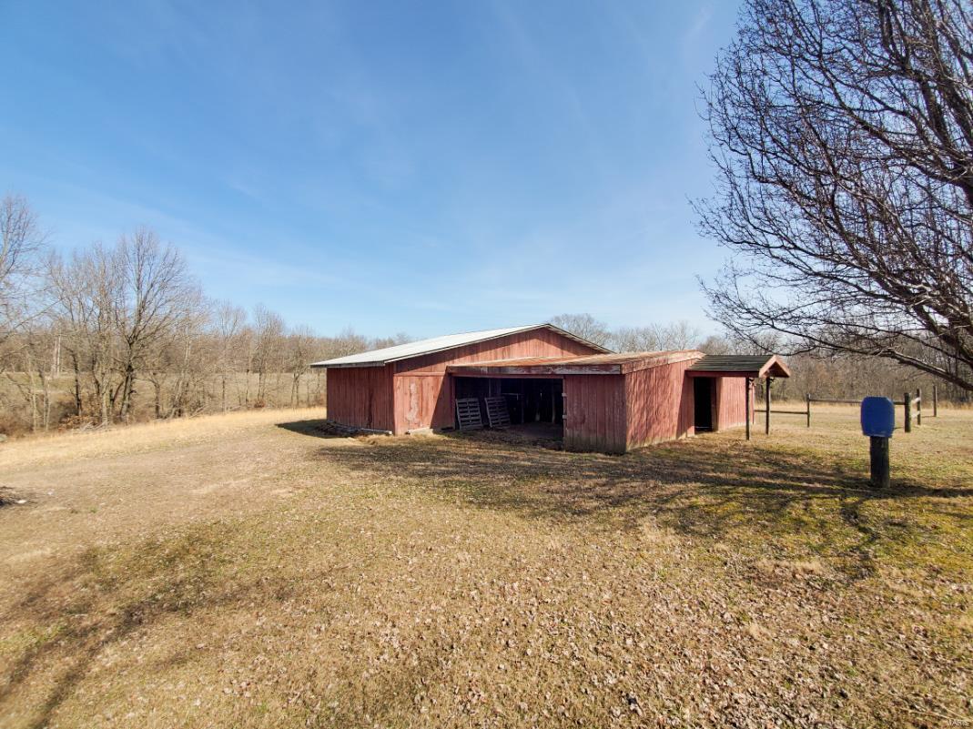39 Racking Horse Lane Murphysboro, IL 62966 - Photo 6 of 12 Gallery Image 6