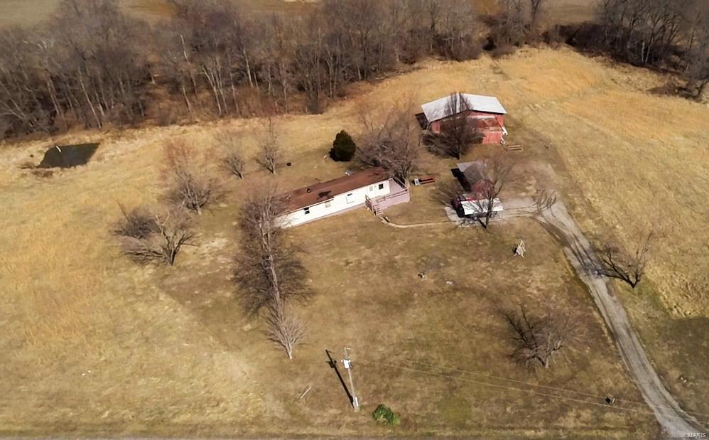 39 Racking Horse Lane Murphysboro, IL 62966 - Photo 10 of 12 Gallery Image 10