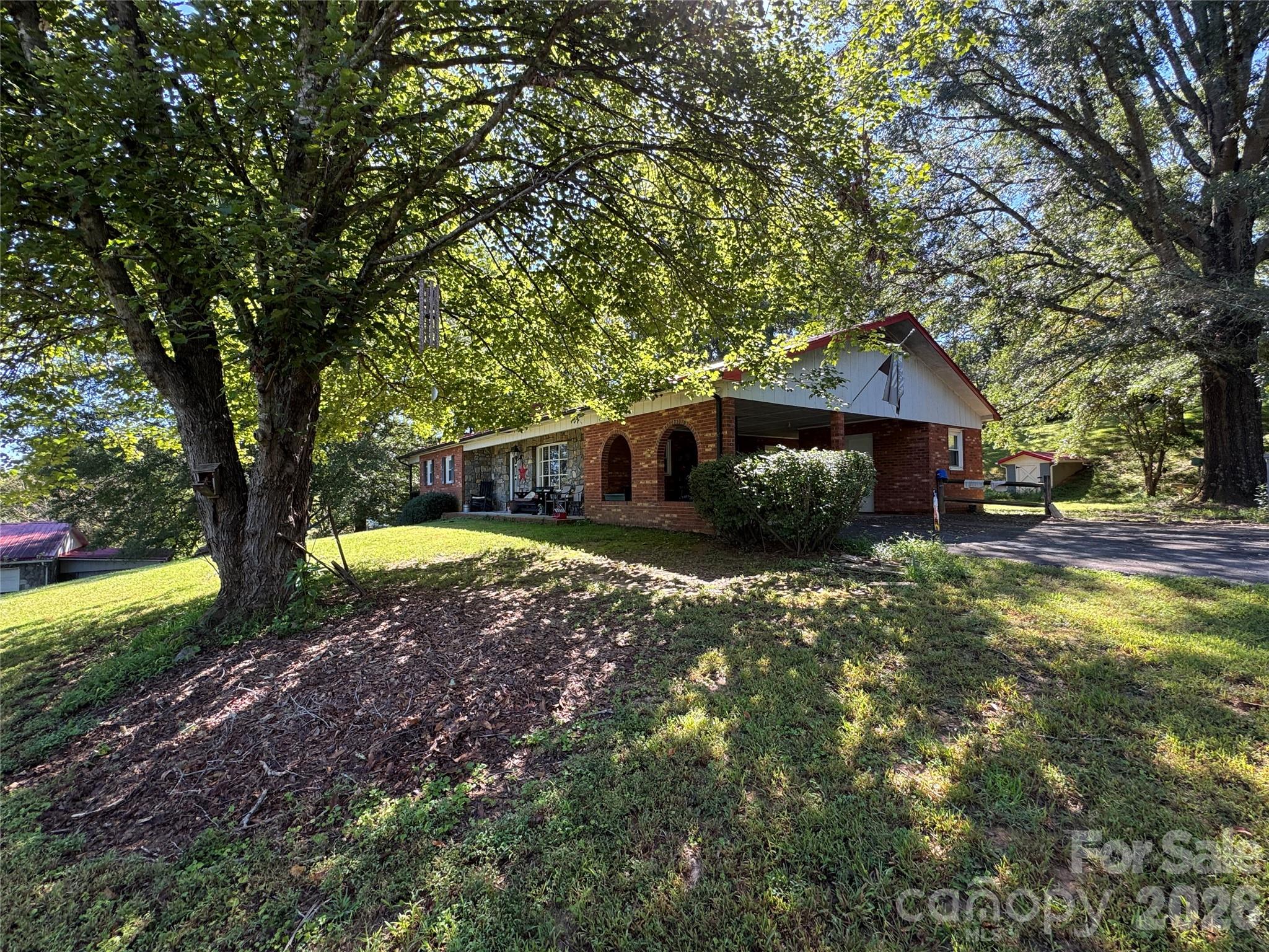 3957 Hollywood Ridge Road Lenoir, NC 28645 - Photo 2 of 16