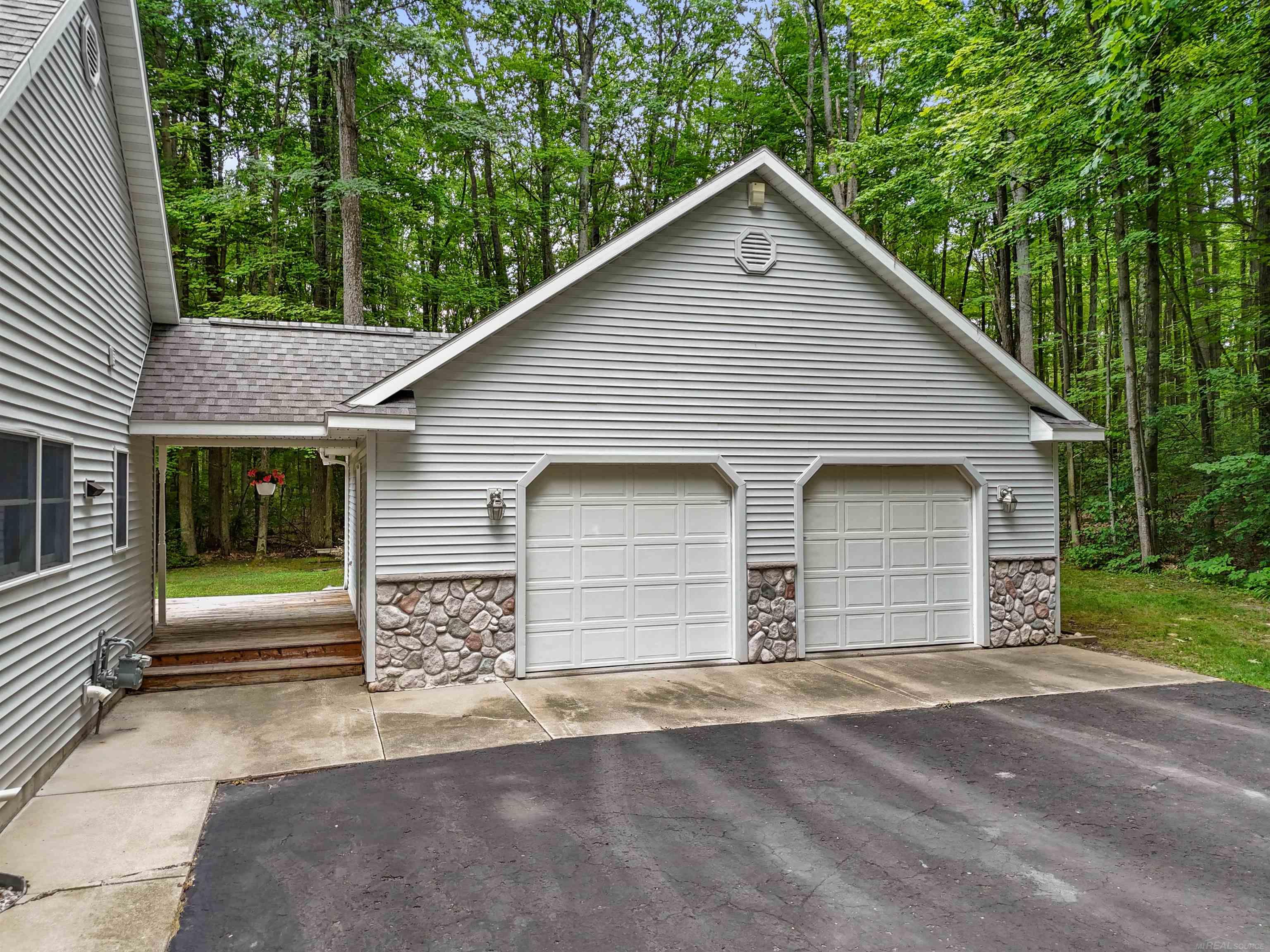 5675 Old Orchard Road Prudenville, MI 48651 - Photo 7 of 49