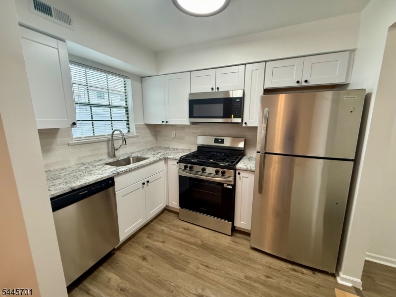 125 Riva Drive Hackettstown, NJ 07840 - Photo 2 of 26