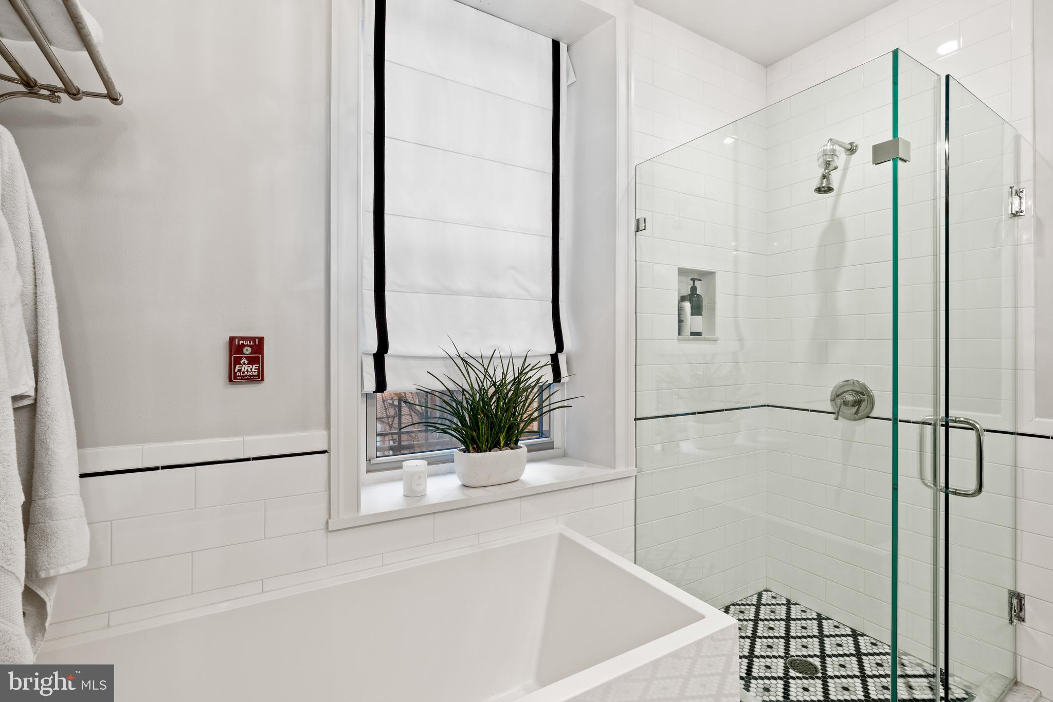 1617 Spruce Street, Unit 200 Philadelphia, PA 19103 - Photo 11 of 21 Primary Bath