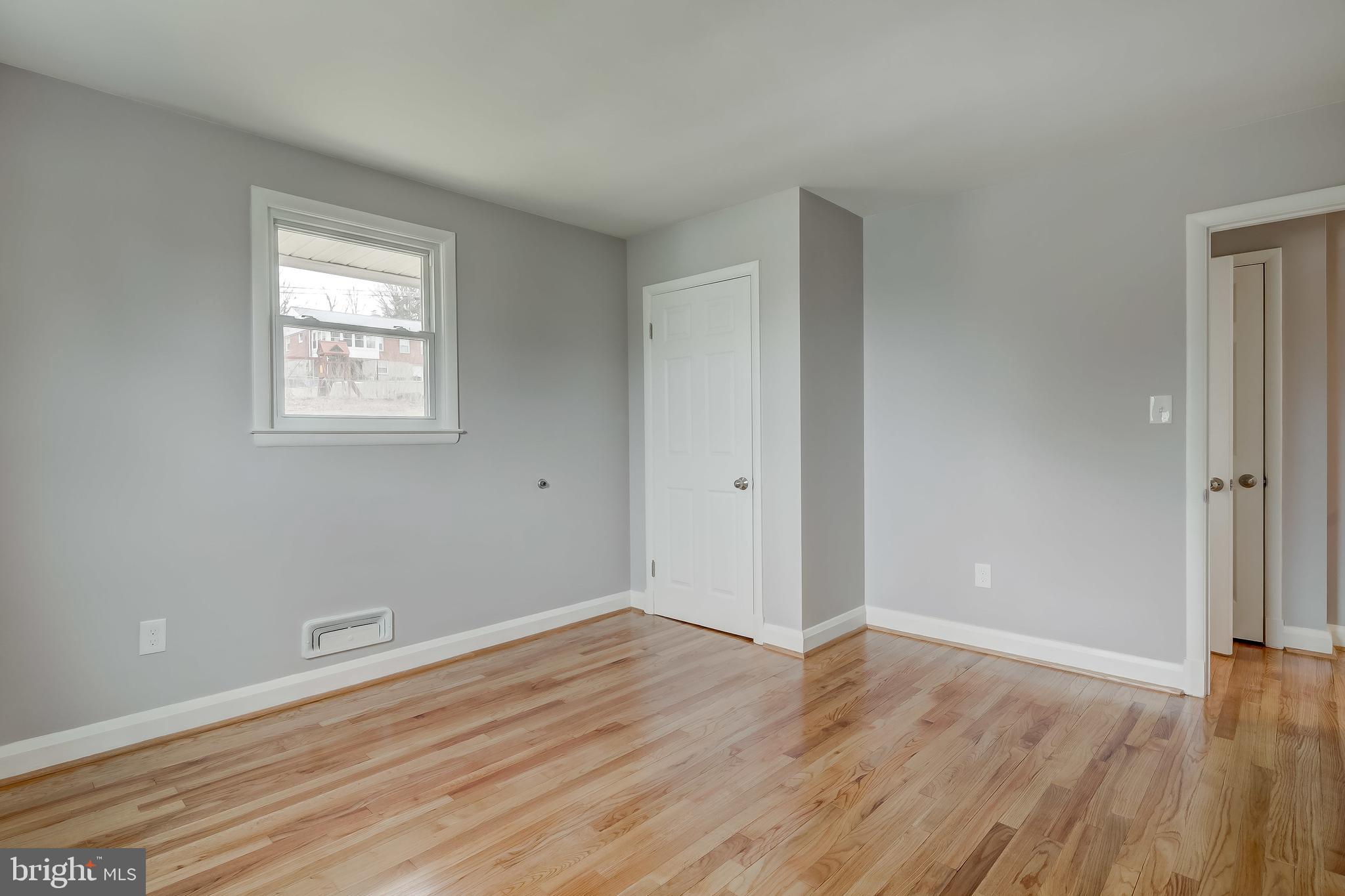 25 Croftley Road Lutherville-Timonium, MD 21093 - Photo 15 of 37 Primary Bedroom