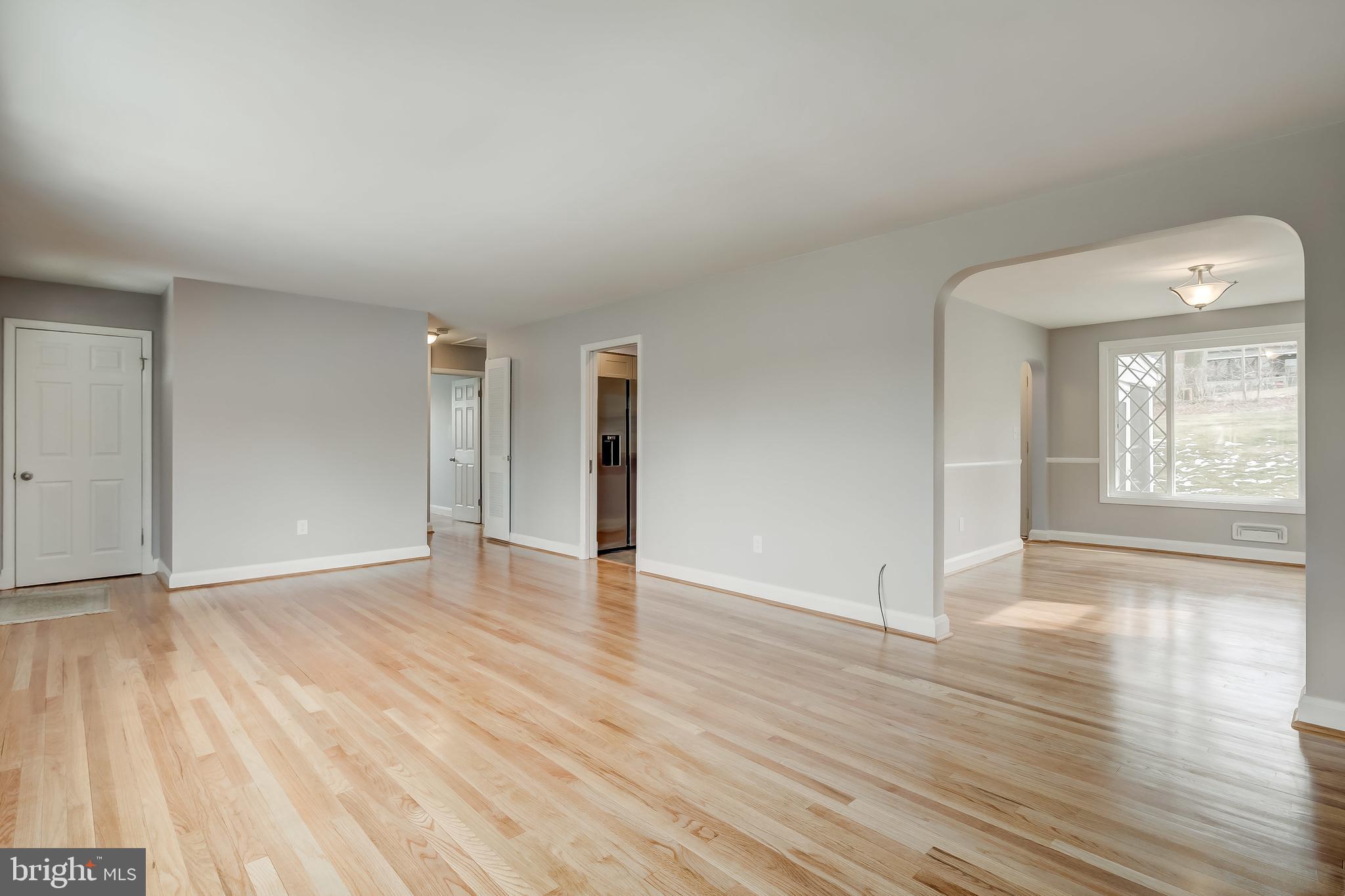 25 Croftley Road Lutherville-Timonium, MD 21093 - Photo 8 of 37 Beautiful Hardwoods on Main Level