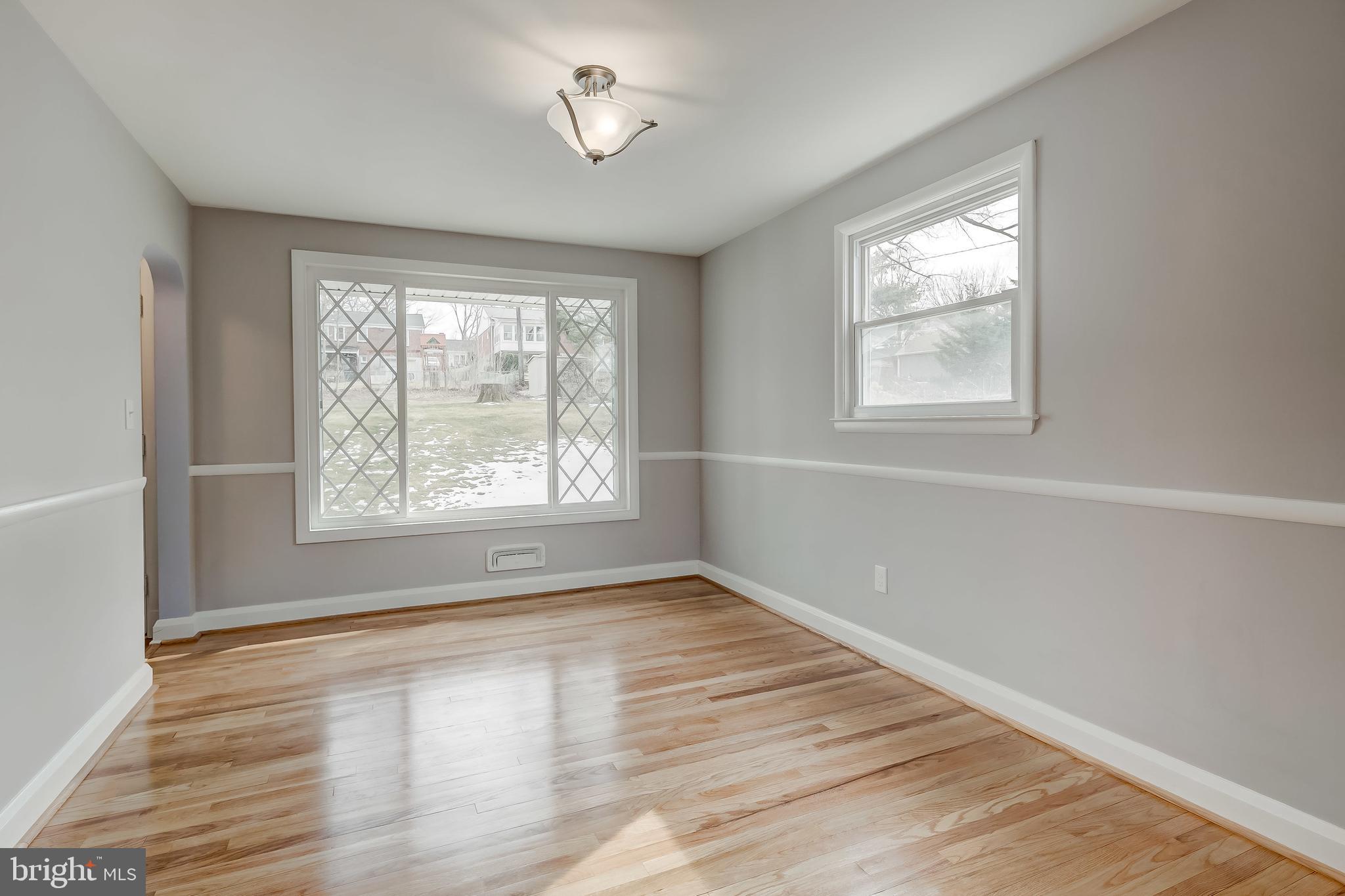 25 Croftley Road Lutherville-Timonium, MD 21093 - Photo 10 of 37 Lots of Natural Light in South Facing Dining Room