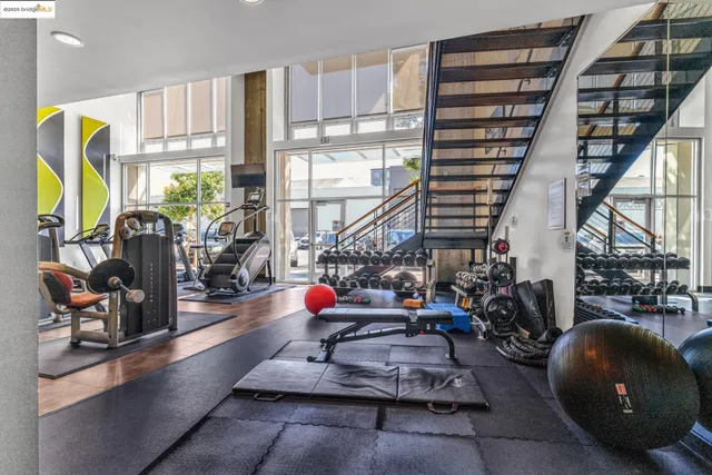 $689,000 | 311 Oak Street, Unit 102, Oakland, CA 94607