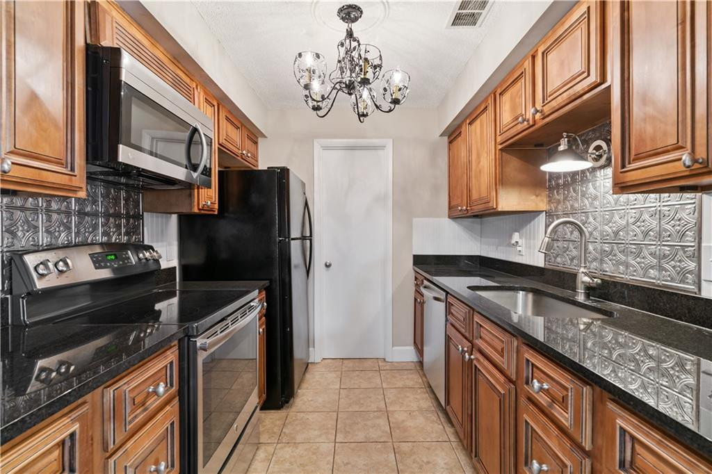 2503 Demere Road, Unit 6 St. Simons Island, GA 31522 - Photo 13 of 24