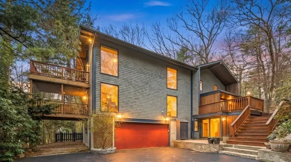 $2,389,000 | 19 Old Road, Weston, MA 02493