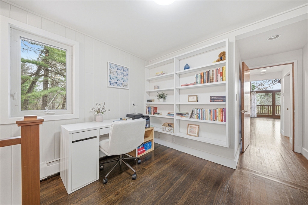 19 Old Road Weston, MA 02493 - Photo 18 of 41