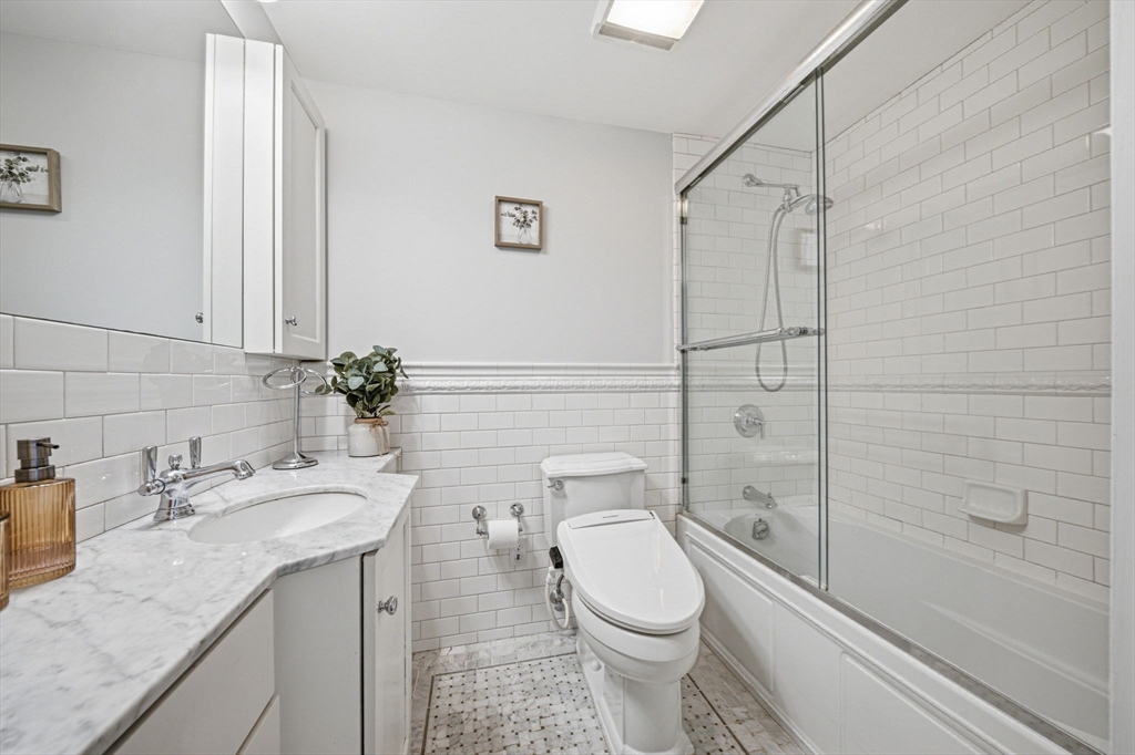 19 Old Road Weston, MA 02493 - Photo 24 of 41