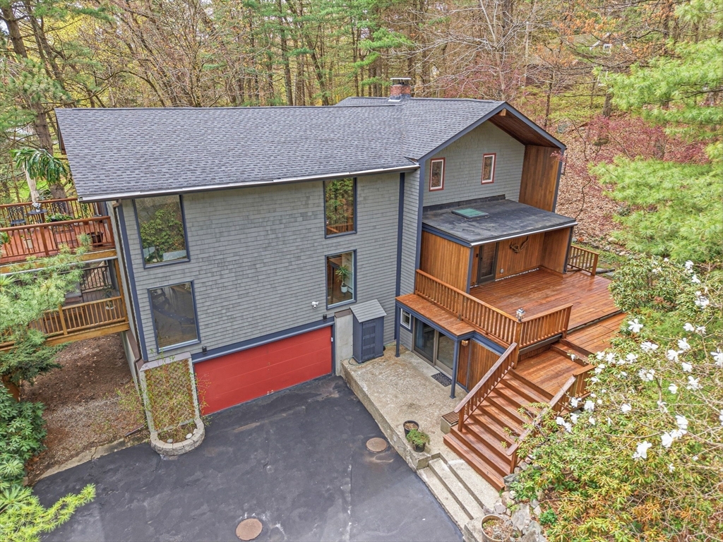 19 Old Road Weston, MA 02493 - Photo 3 of 41