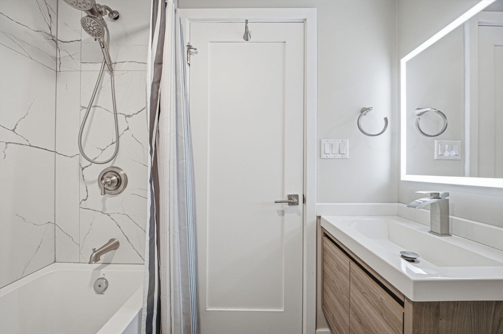 19 Old Road Weston, MA 02493 - Photo 6 of 41