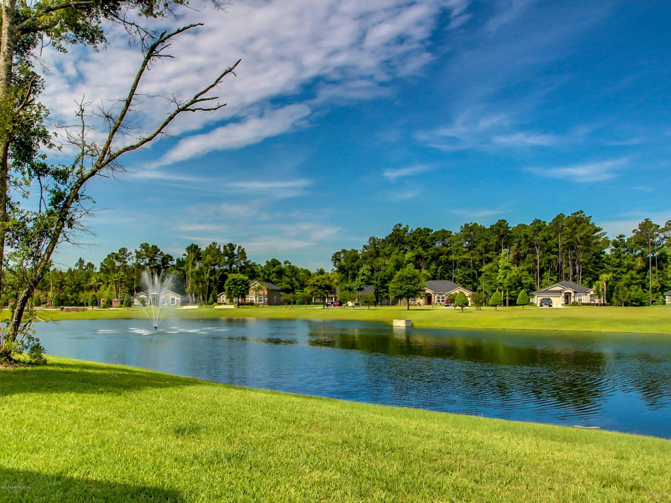 97117 Bluff View Circle Yulee, FL 32097 - Photo 8 of 10 Pond_with_Fountain