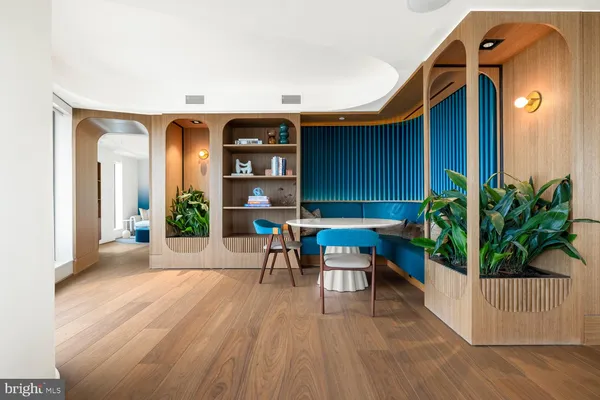 $3,595 | 244 19th Court South, Unit 2722, Arlington, VA 22202